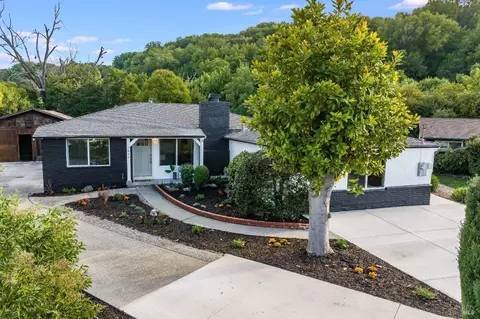 2436 Palos Ct, Pinole, CA 94564