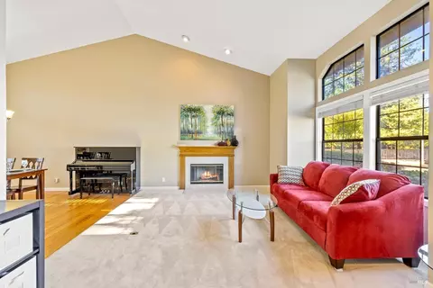 3772 Sherbrook Dr, Santa Rosa, CA 95404