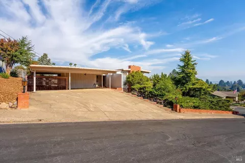 1100 Maple Ave, Ukiah, CA 95482