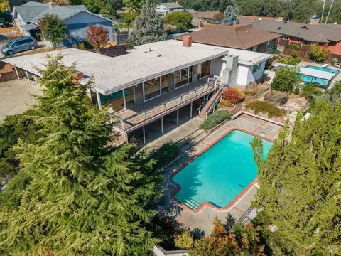 1100 Maple Ave, Ukiah, CA 95482 photo 2