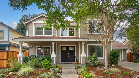 1754 Burgundy Ct, Petaluma, CA 94954