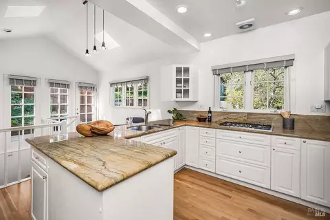 17 Broadway, Kentfield, CA 94904 photo 9