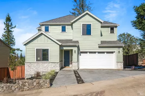 1919 Lyon Ct, Santa Rosa, CA 95403