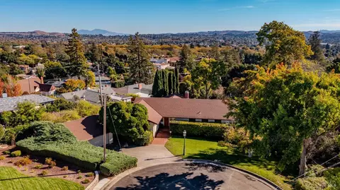 7 El Patio Ct, Vallejo, CA 94590 photo 2