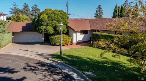 7 El Patio Ct, Vallejo, CA 94590 photo 3