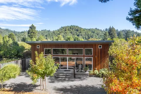16224 Laughlin Rd, Guerneville, CA 95446