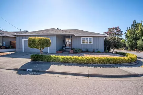 69 Ridgewood Dr, San Rafael, CA 94901
