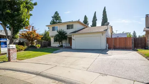 1365 Hemingway Ct, Dixon, CA 95620
