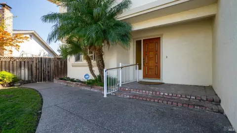1365 Hemingway Ct, Dixon, CA 95620 photo 3