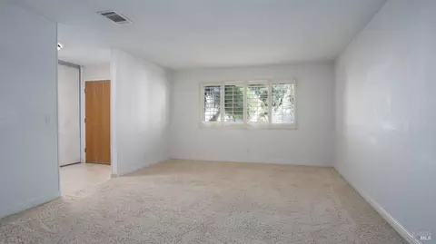 1365 Hemingway Ct, Dixon, CA 95620 photo 5