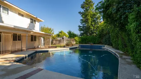 1365 Hemingway Ct, Dixon, CA 95620 photo 33