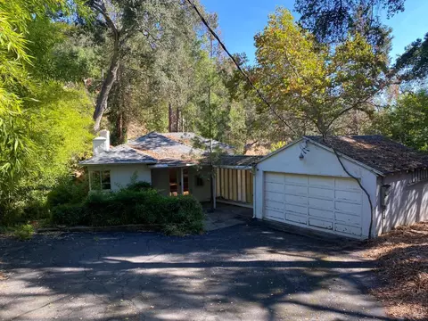 34 La Campana Dr, Orinda, CA 94563