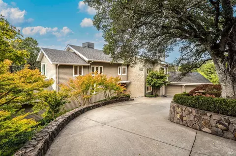 1 Vista Dr, Kentfield, CA 94904