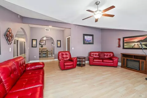 1836 Clay St, Fairfield, CA 94533 photo 10
