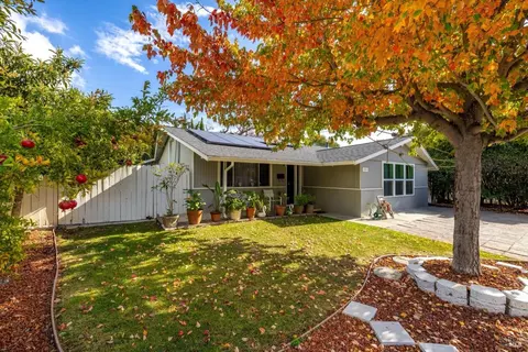 1836 Clay St, Fairfield, CA 94533 photo 5
