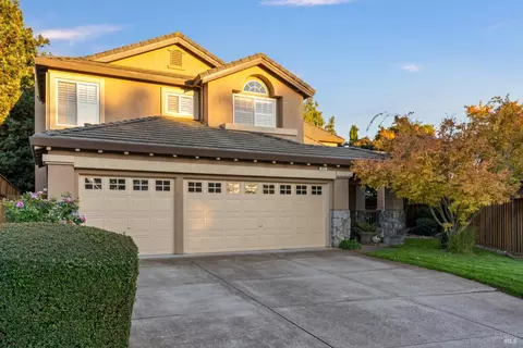 972 Quarry St, Petaluma, CA 94954