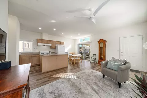 4684 Circle Dr #229, Santa Rosa, CA 95409