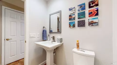 7652 8th Hole Dr, Windsor, CA 95492 photo 16