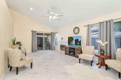 119 Carousel Dr, Vallejo, CA 94589 photo 14
