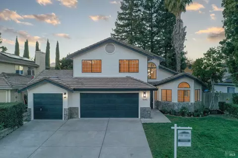 1845 Dailey Dr, Dixon, CA 95620