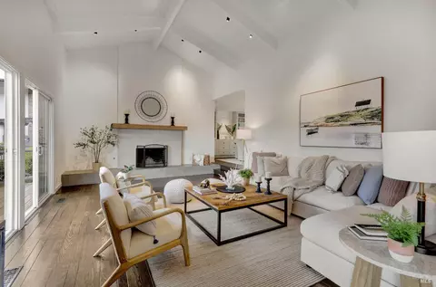 82 Cielo Dr, Greenbrae, CA 94904
