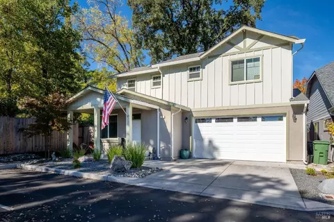 250 W Gobbi St #6, Ukiah, CA 95482