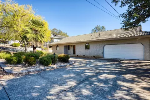 19641 Powder Horn Rd, Hidden Valley Lake, CA 95467