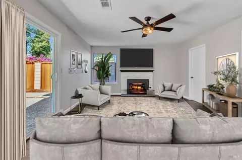 143 Hilltop Dr, Vallejo, CA 94591 photo 4
