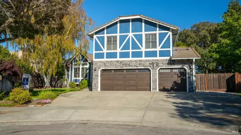 466 Oakwood Cir, Fairfield, CA 94534