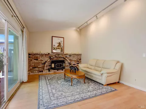1110 Greenmont Dr, Vallejo, CA 94591 photo 17