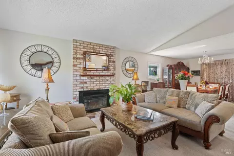 201 Prune Tree Dr, Healdsburg, CA 95448 photo 7
