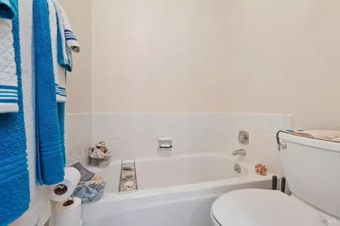 201 Prune Tree Dr, Healdsburg, CA 95448 photo 25