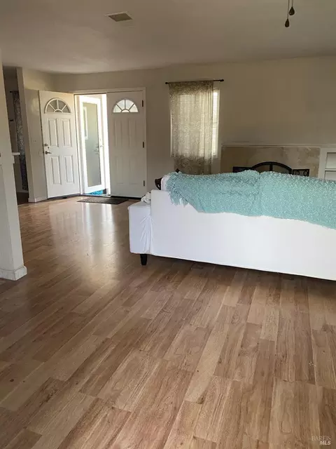 112 Stanford Dr, Vallejo, CA 94589 photo 3