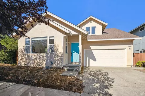 828 Starr Cir, Windsor, CA 95492