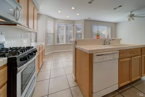1105 Valley Glen Dr, Dixon, CA 95620 photo 13