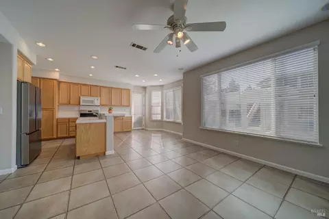 1105 Valley Glen Dr, Dixon, CA 95620 photo 9