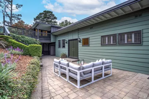 440 Chapman Dr, Corte Madera, CA 94925