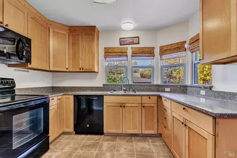 1944 Tennessee St, Vallejo, CA 94590 photo 18