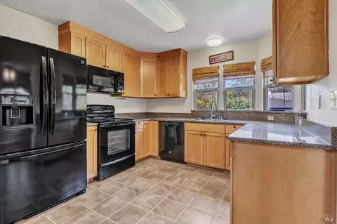 1944 Tennessee St, Vallejo, CA 94590 photo 16