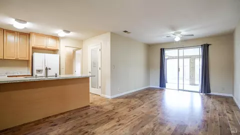1073 Hawk Ln, Fairfield, CA 94533 photo 11