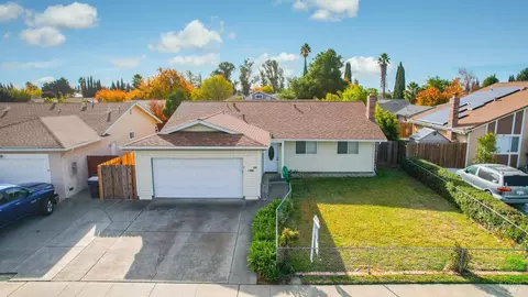 1073 Hawk Ln, Fairfield, CA 94533 photo 2