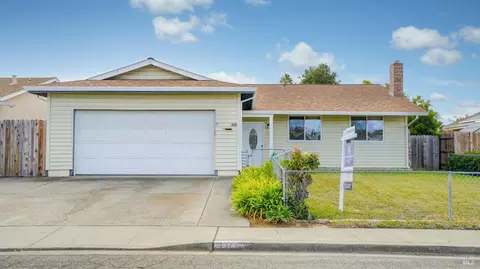 1073 Hawk Ln, Fairfield, CA 94533