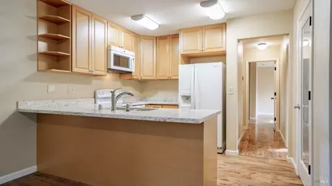 1073 Hawk Ln, Fairfield, CA 94533 photo 12