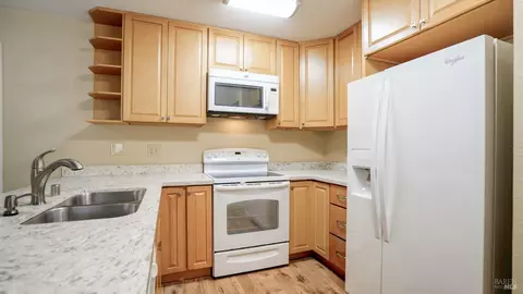 1073 Hawk Ln, Fairfield, CA 94533 photo 15