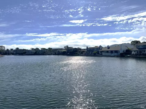 90 Corte Del Bayo, Larkspur, CA 94939