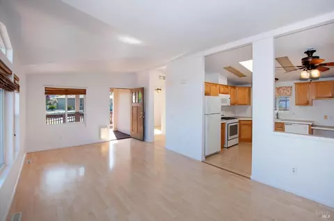 380 Walnut Dr, Lakeport, CA 95453 photo 9