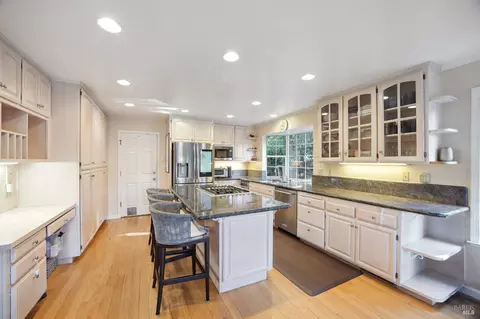 755 Mcclay Rd, Novato, CA 94947 photo 11
