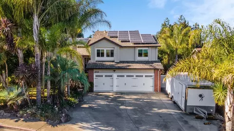 8919 Clothier Ln, Cotati, CA 94931