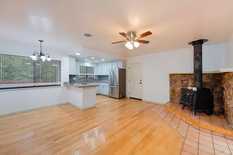 25755 Pullen Pl, Willits, CA 95490 photo 5