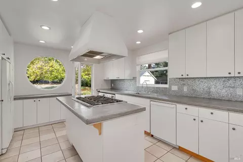 1094 Rose Dr, Napa, CA 94558 photo 7